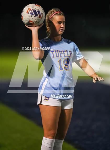 Thumbnail 2 in Lewisburg vs. Tupelo photogallery.