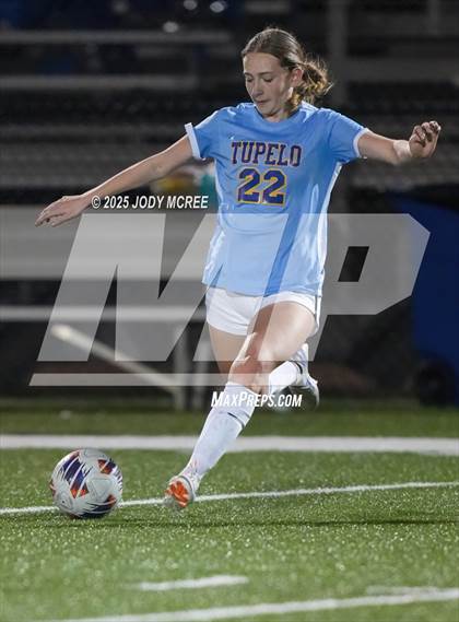 Thumbnail 2 in Lewisburg vs. Tupelo photogallery.