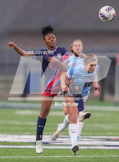 Thumbnail 2 in Lewisburg vs. Tupelo photogallery.