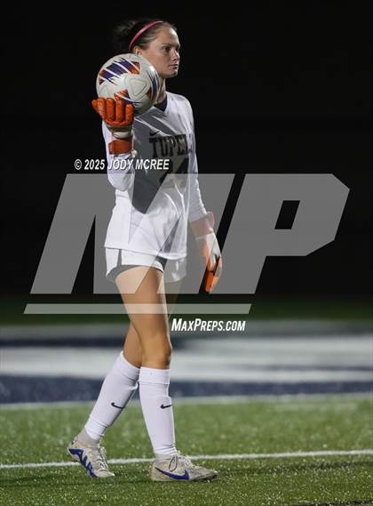 Thumbnail 1 in Lewisburg vs. Tupelo photogallery.