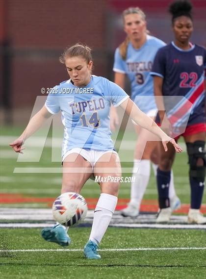 Thumbnail 1 in Lewisburg vs. Tupelo photogallery.