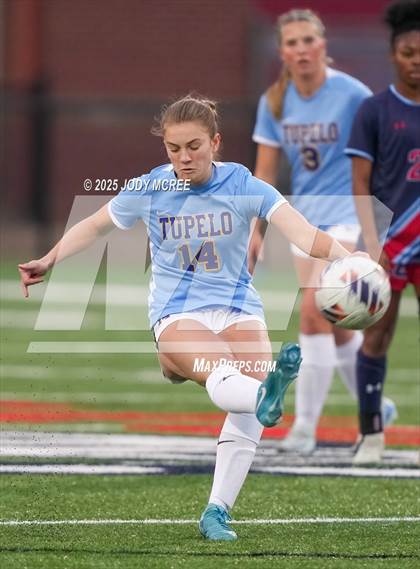 Thumbnail 2 in Lewisburg vs. Tupelo photogallery.