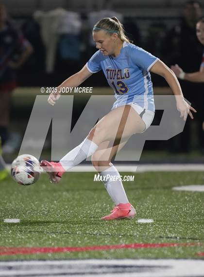 Thumbnail 3 in Lewisburg vs. Tupelo photogallery.