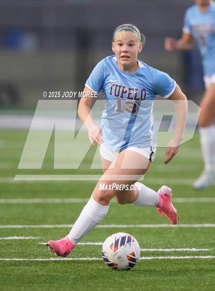 Thumbnail 3 in Lewisburg vs. Tupelo photogallery.