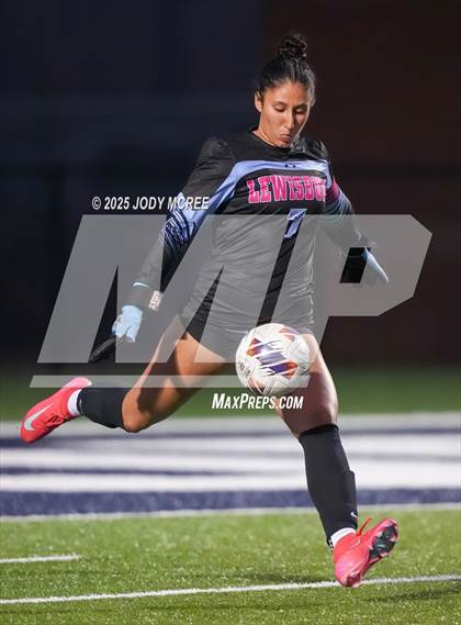 Thumbnail 3 in Lewisburg vs. Tupelo photogallery.