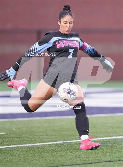 Thumbnail 2 in Lewisburg vs. Tupelo photogallery.