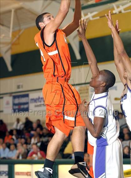 Thumbnail 1 in Franklin vs. Foothill (Hoops Classic 2009)  photogallery.