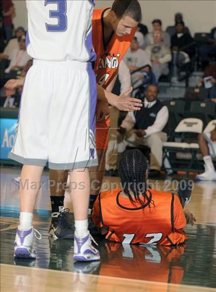 Thumbnail 1 in Franklin vs. Foothill (Hoops Classic 2009)  photogallery.