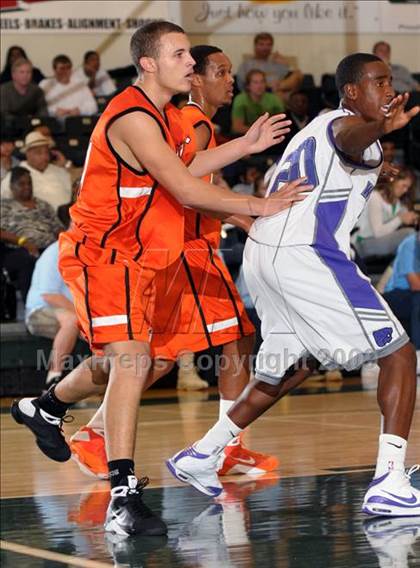 Thumbnail 3 in Franklin vs. Foothill (Hoops Classic 2009)  photogallery.