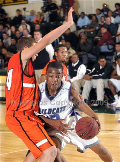 Thumbnail 3 in Franklin vs. Foothill (Hoops Classic 2009)  photogallery.
