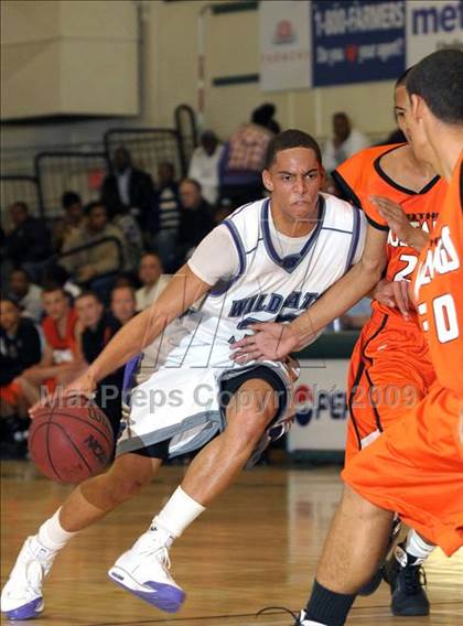 Thumbnail 2 in Franklin vs. Foothill (Hoops Classic 2009)  photogallery.