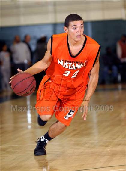 Thumbnail 3 in Franklin vs. Foothill (Hoops Classic 2009)  photogallery.