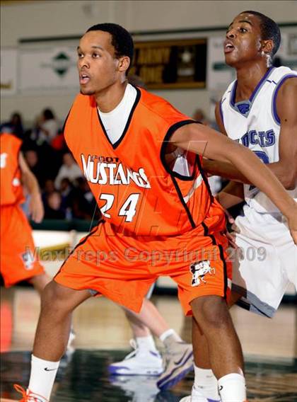 Thumbnail 2 in Franklin vs. Foothill (Hoops Classic 2009)  photogallery.
