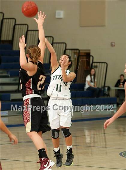 Thumbnail 3 in Poway vs. Clovis West (So Cal Holiday Prep Classic) photogallery.