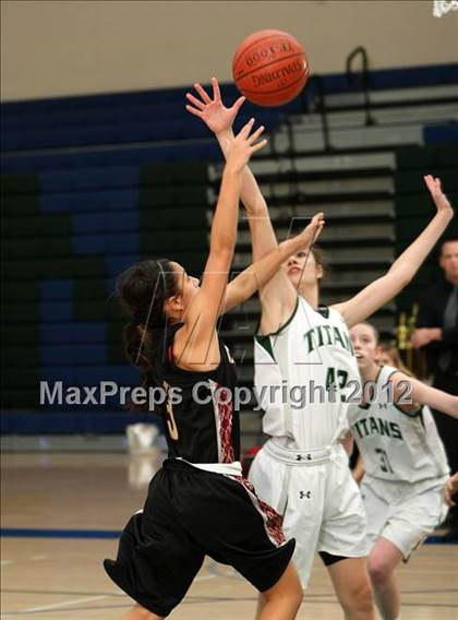 Thumbnail 3 in Poway vs. Clovis West (So Cal Holiday Prep Classic) photogallery.