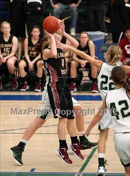 Thumbnail 2 in Poway vs. Clovis West (So Cal Holiday Prep Classic) photogallery.