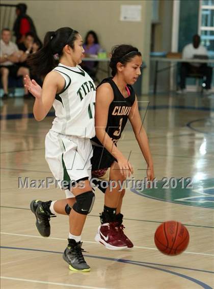 Thumbnail 1 in Poway vs. Clovis West (So Cal Holiday Prep Classic) photogallery.