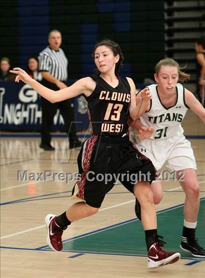 Thumbnail 1 in Poway vs. Clovis West (So Cal Holiday Prep Classic) photogallery.