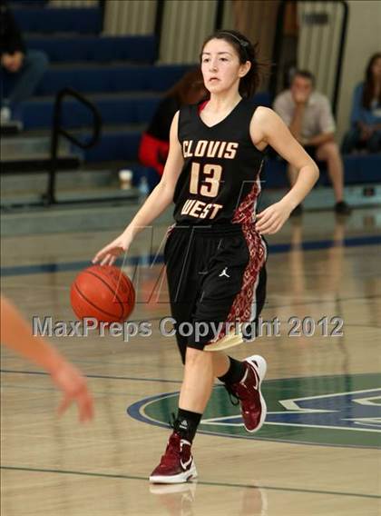 Thumbnail 2 in Poway vs. Clovis West (So Cal Holiday Prep Classic) photogallery.