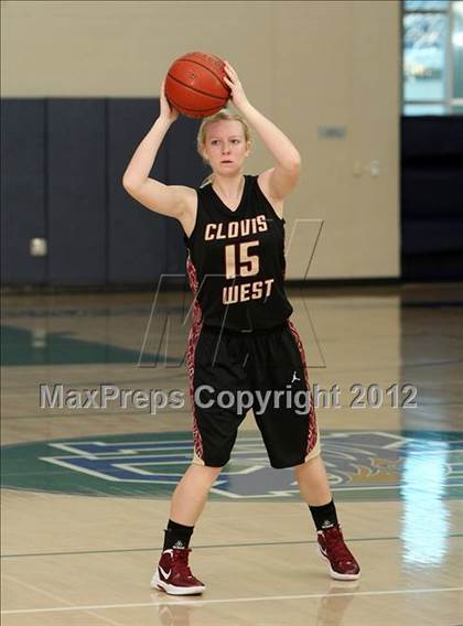 Thumbnail 3 in Poway vs. Clovis West (So Cal Holiday Prep Classic) photogallery.