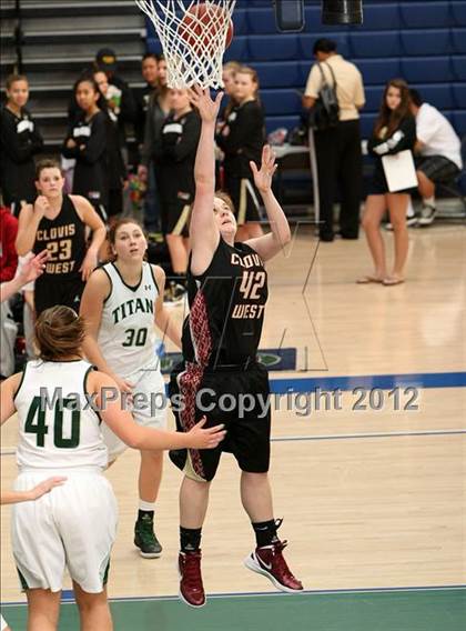 Thumbnail 1 in Poway vs. Clovis West (So Cal Holiday Prep Classic) photogallery.