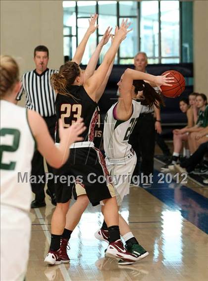 Thumbnail 2 in Poway vs. Clovis West (So Cal Holiday Prep Classic) photogallery.