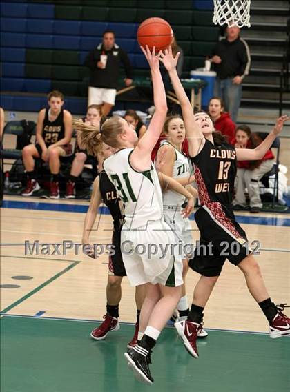 Thumbnail 1 in Poway vs. Clovis West (So Cal Holiday Prep Classic) photogallery.