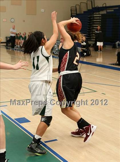 Thumbnail 3 in Poway vs. Clovis West (So Cal Holiday Prep Classic) photogallery.