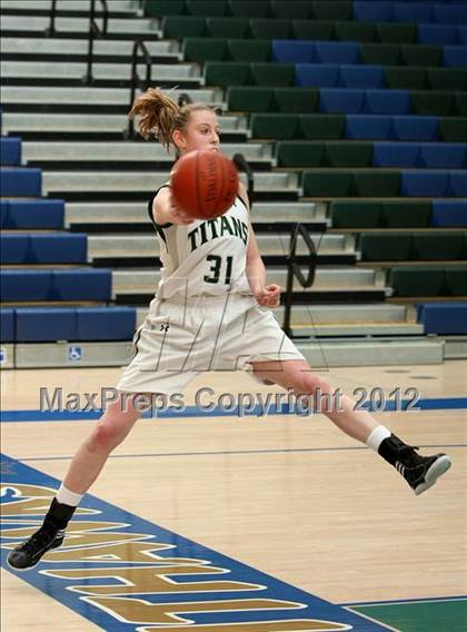 Thumbnail 1 in Poway vs. Clovis West (So Cal Holiday Prep Classic) photogallery.