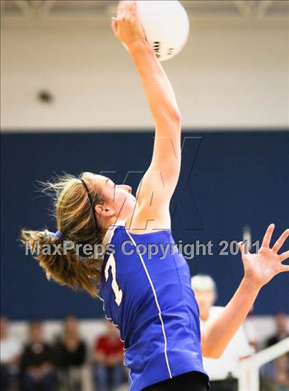Thumbnail 3 in East Lincoln vs North Lincoln (SPC Volleyball Championship Finals) photogallery.