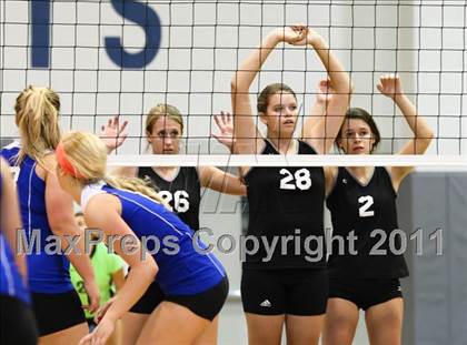 Thumbnail 3 in East Lincoln vs North Lincoln (SPC Volleyball Championship Finals) photogallery.