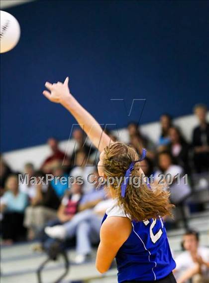 Thumbnail 3 in East Lincoln vs North Lincoln (SPC Volleyball Championship Finals) photogallery.