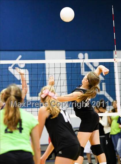 Thumbnail 3 in East Lincoln vs North Lincoln (SPC Volleyball Championship Finals) photogallery.