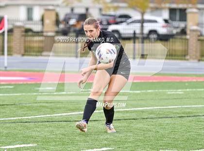 Thumbnail 1 in Bremen vs. Lapel (IHSAA 1A Semi-State) photogallery.