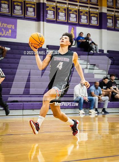 Thumbnail 2 in Casa Grande vs Hamilton (Fear The Hop) photogallery.