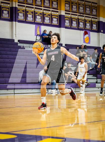 Thumbnail 1 in Casa Grande vs Hamilton (Fear The Hop) photogallery.