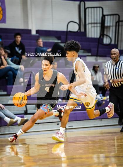 Thumbnail 2 in Casa Grande vs Hamilton (Fear The Hop) photogallery.