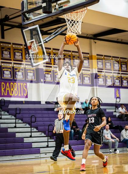 Thumbnail 2 in Casa Grande vs Hamilton (Fear The Hop) photogallery.
