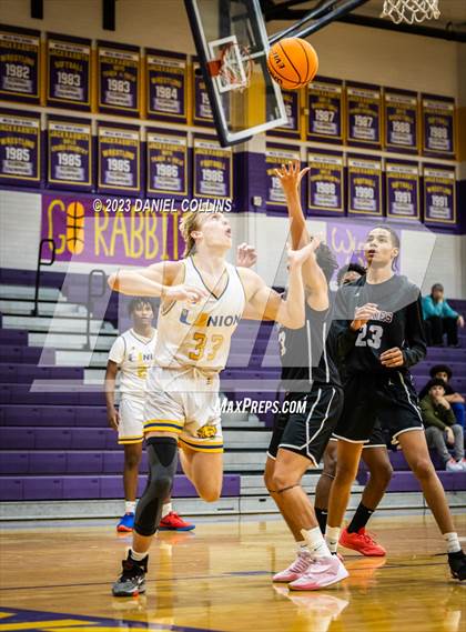 Thumbnail 3 in Casa Grande vs Hamilton (Fear The Hop) photogallery.