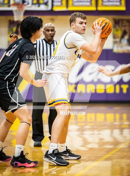 Thumbnail 2 in Casa Grande vs Hamilton (Fear The Hop) photogallery.