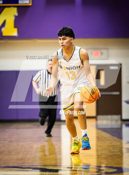 Thumbnail 2 in Casa Grande vs Hamilton (Fear The Hop) photogallery.
