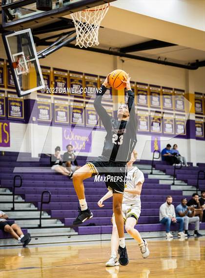 Thumbnail 2 in Casa Grande vs Hamilton (Fear The Hop) photogallery.