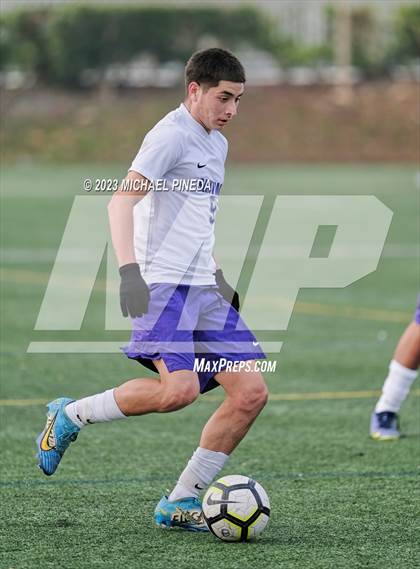Thumbnail 2 in Santiago vs Saddleback (Hawks Invitational) photogallery.