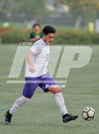 Thumbnail 2 in Santiago vs Saddleback (Hawks Invitational) photogallery.
