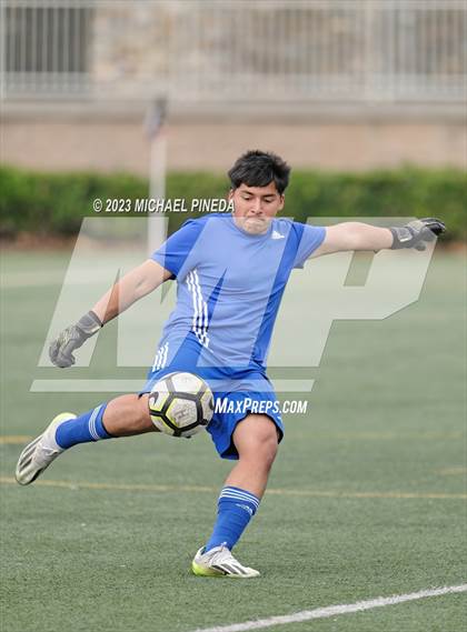 Thumbnail 3 in Santiago vs Saddleback (Hawks Invitational) photogallery.