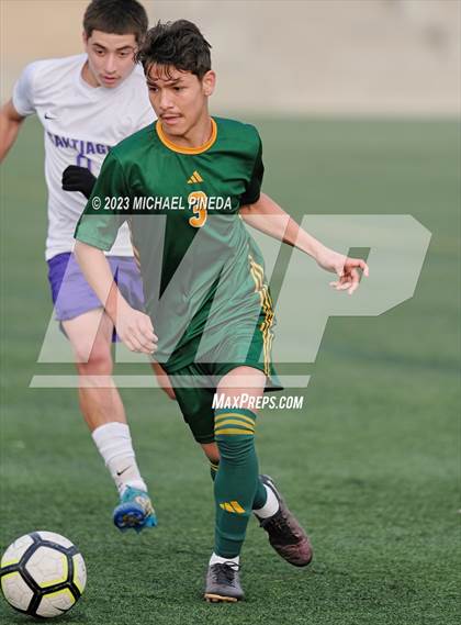 Thumbnail 2 in Santiago vs Saddleback (Hawks Invitational) photogallery.