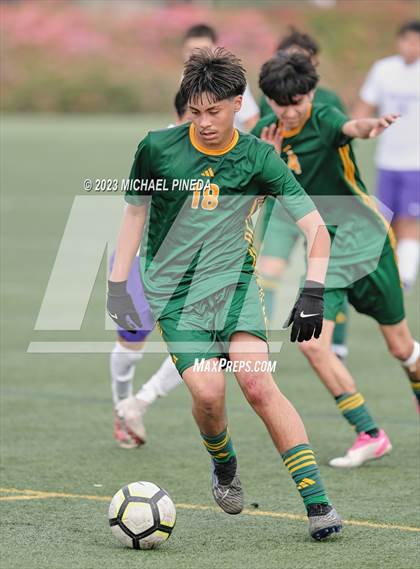 Thumbnail 2 in Santiago vs Saddleback (Hawks Invitational) photogallery.