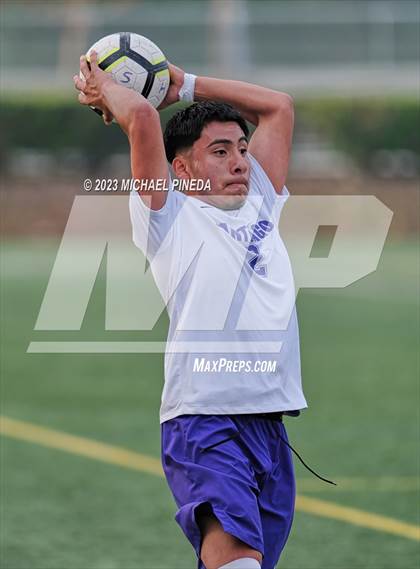 Thumbnail 3 in Santiago vs Saddleback (Hawks Invitational) photogallery.