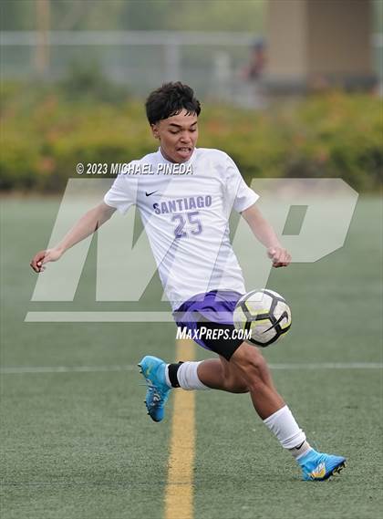 Thumbnail 2 in Santiago vs Saddleback (Hawks Invitational) photogallery.