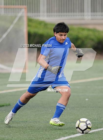 Thumbnail 2 in Santiago vs Saddleback (Hawks Invitational) photogallery.